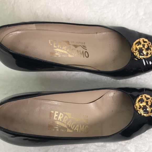 Salvatore Ferragamo Low Black Pumps - Picture 3 of 4